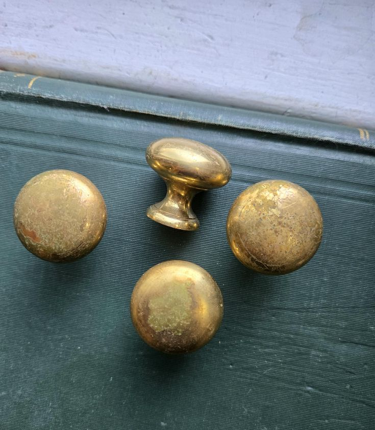 How to Age Brass: Easy Ways to Get an Antique Finish